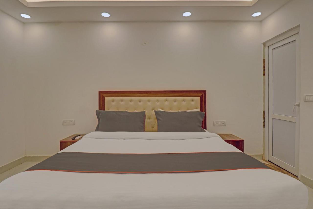 Collection O Spot Light Near Tughlakabad Station Metro Station Hotel Indraprast Ngoại thất bức ảnh