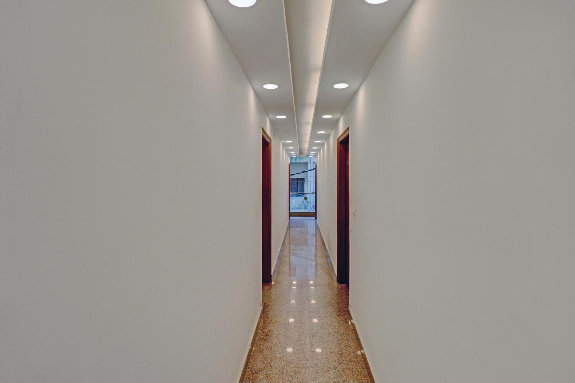 Collection O Spot Light Near Tughlakabad Station Metro Station Hotel Indraprast Ngoại thất bức ảnh