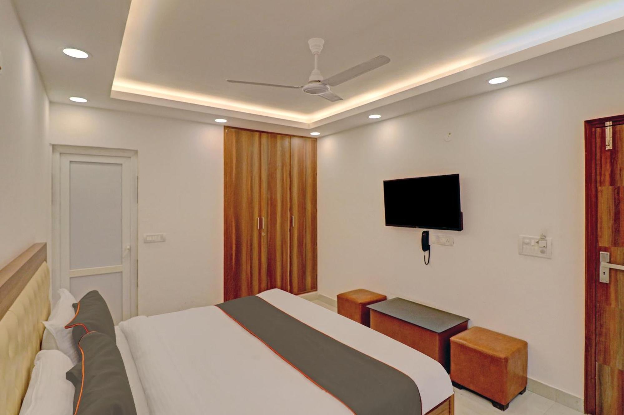 Collection O Spot Light Near Tughlakabad Station Metro Station Hotel Indraprast Ngoại thất bức ảnh