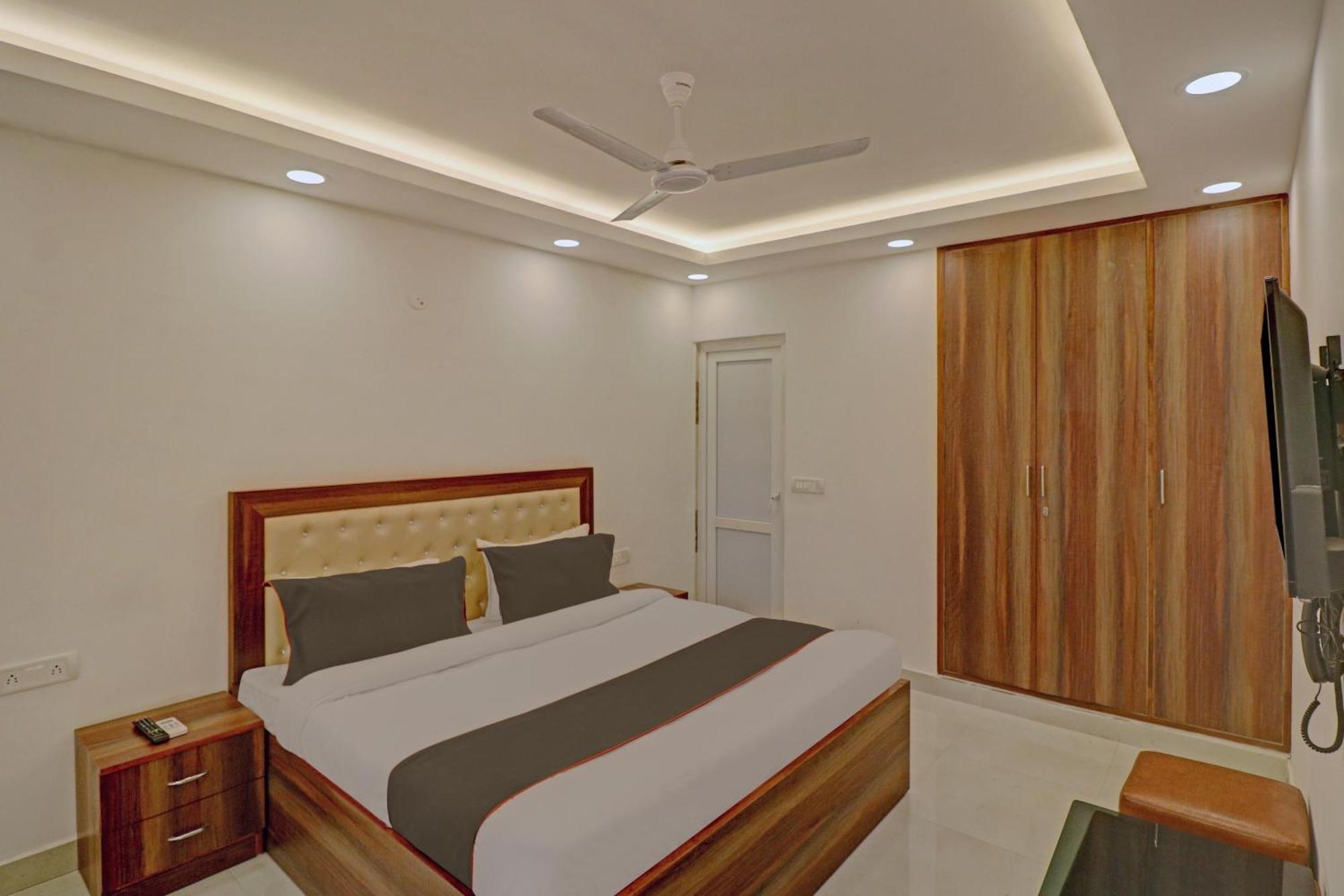 Collection O Spot Light Near Tughlakabad Station Metro Station Hotel Indraprast Ngoại thất bức ảnh